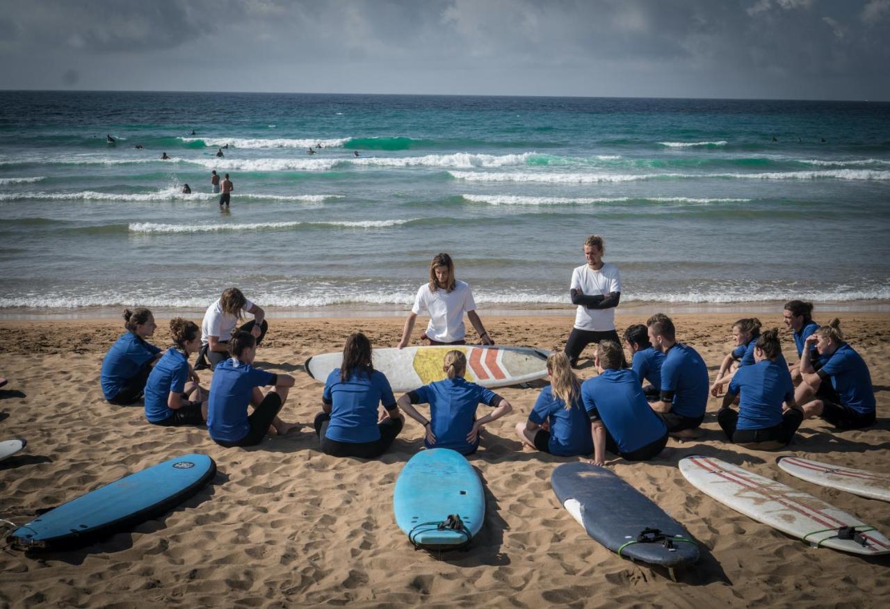 Surf Camp San Sebastian Partyhostel Aia Exterior photo